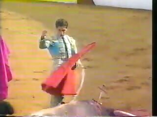 OLE MATADOR!! - ThisVid.com
