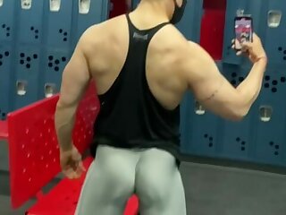 37  sexy hunk Wiccan gymbulge gym.bulge OnlyFans porn