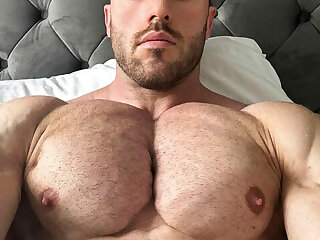 7 Sexy Muscle hunk