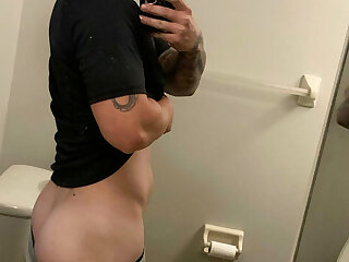 104 Sexy hunk Bam Mikell bammikell OnlyFans porn