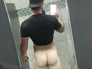 94 Sexy hunk Bam Mikell bammikell OnlyFans porn