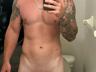 77 Sexy hunk Bam Mikell bammikell OnlyFans porn