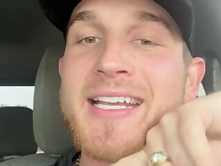 141 Sexy hunk Bam Mikell bammikell OnlyFans porn