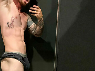 132 Sexy hunk Bam Mikell bammikell OnlyFans porn