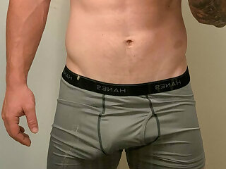 122 Sexy hunk Bam Mikell bammikell OnlyFans porn