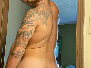 95 Famous TikToker  Garret Nolan garett__nolan onlyfans leaked