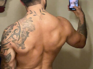 89 Famous TikToker  Garret Nolan garett__nolan onlyfans leaked