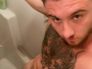 79 Famous TikToker  Garret Nolan garett__nolan onlyfans leaked