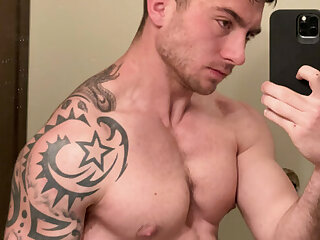 28 Famous TikToker  Garret Nolan garett__nolan onlyfans leaked