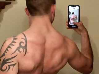 21 Famous TikToker  Garret Nolan garett__nolan onlyfans leaked