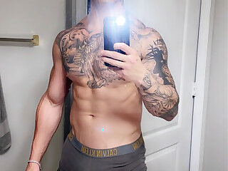 14 Tattooed muscle boxer Thane Wadams flexwiththane Onlyfans porn leaked