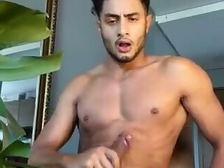 Gorgeous big dick stud cums hard