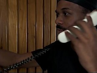 Neg&atilde;o roludo deu 2 leitadas no cliente safado &period;