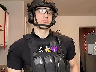 Watch this cute FBI twink in uniform.