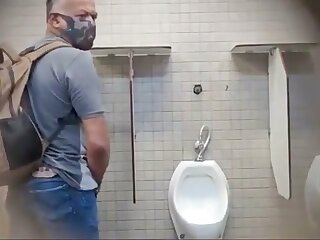 Cruising Hot Banheirão toilet sex