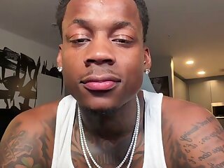 This sexy dl tictok guy mmm